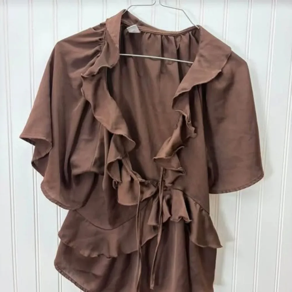 Old Navy Brown Ruffle satin V-Neck Blouse Size M
